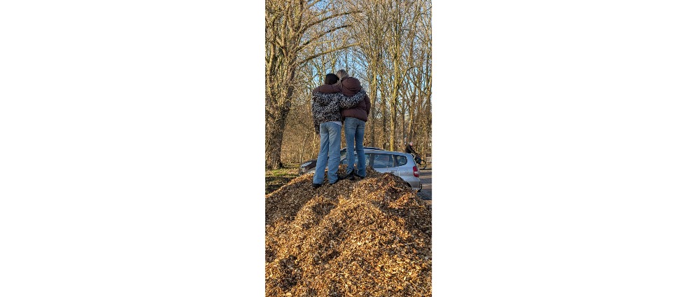 Geld inzamelen | Reis naar verre familie overledene | Doneeractie