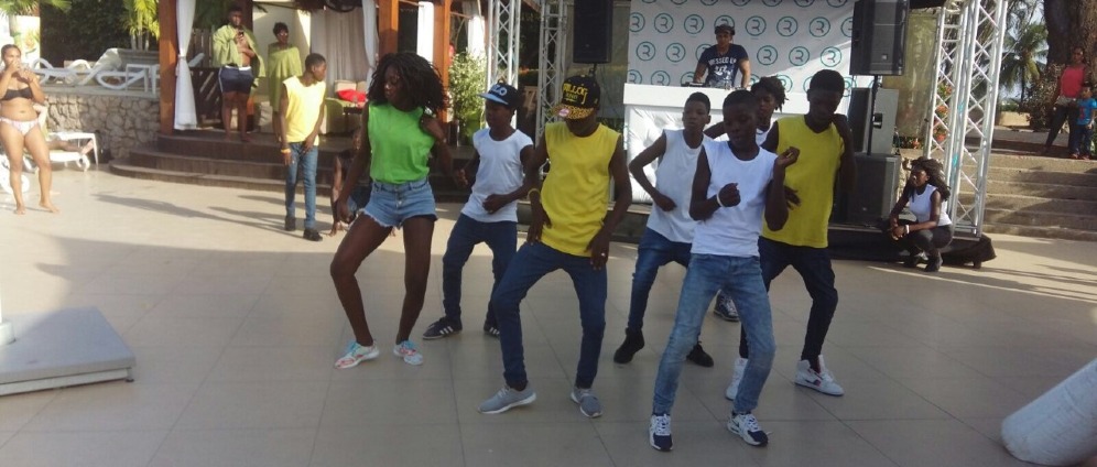 Geld inzamelen | HIPHOP les in Suriname | Doneeractie