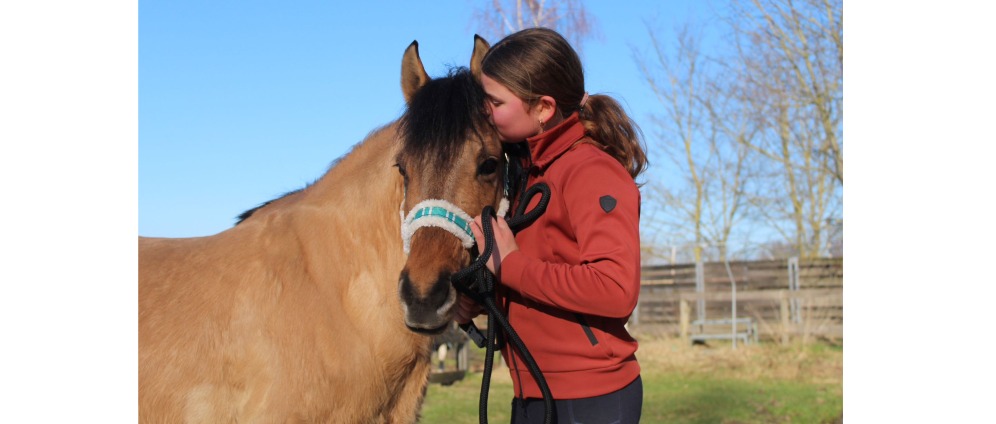 Samen in het zadel steun Manege De Hazelaar | Geld inzamelen