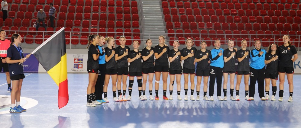 Geld inzamelen | YBD Handbalteam Help ons samen blijven spelen | Doneeractie