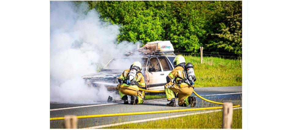 Geld inzamelen | Auto brand volledig uit | Doneeractie