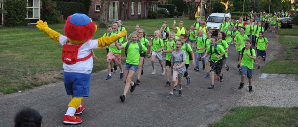Geld inzamelen | Aanschaf nieuw mascottepak Avond4Daagse Nijverdal | Doneeractie
