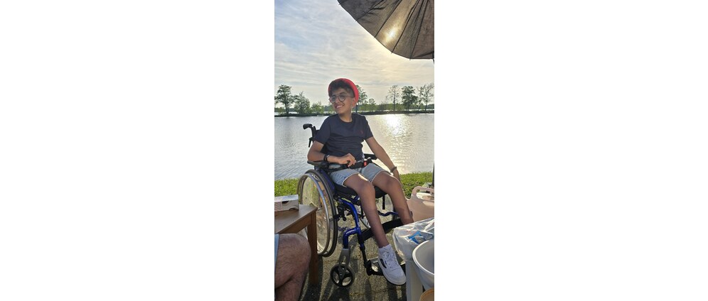 Geld inzamelen | Help Mahmoud 15 aan een aangepaste rolstoelauto voor een menswaardig leven | Doneeractie