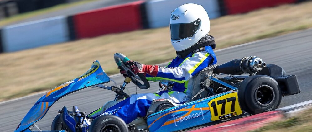 Geld inzamelen | Help Me Race Faster Join My Journey to Two Stroke Karting! | Doneeractie