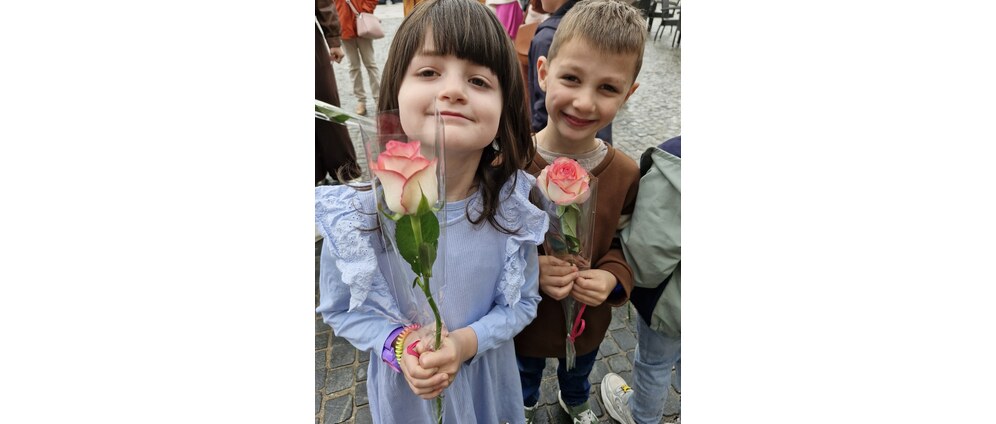 Geld inzamelen | Help alleenstaande mama met tweeling die niet op straat wil belanden | Doneeractie